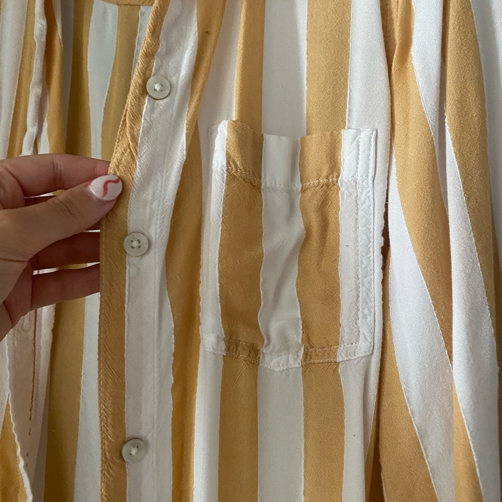 American Eagle M Oversized Fit Yellow & White Button Down